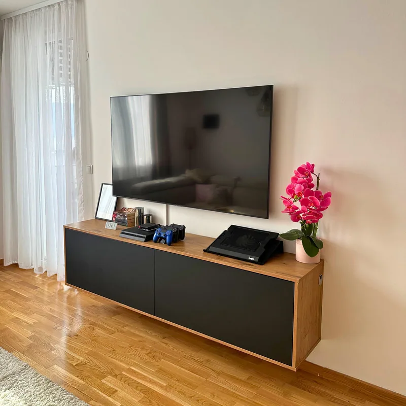 Apartment Hera - Spacious bedroom with modern furniture